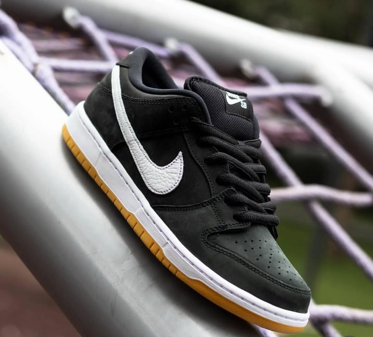 SB Dunk Black Gum