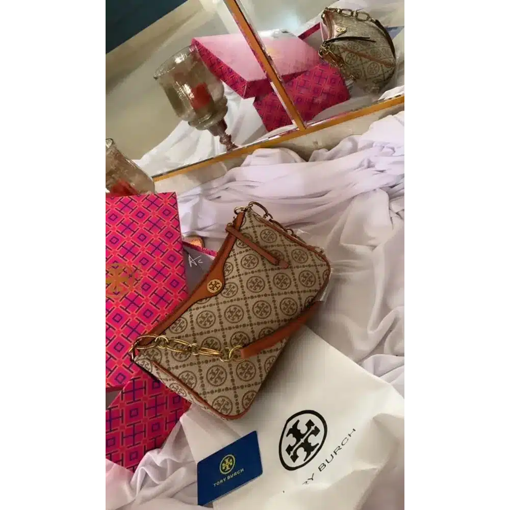 Classy Women’s Tory Burch Monogram Bag