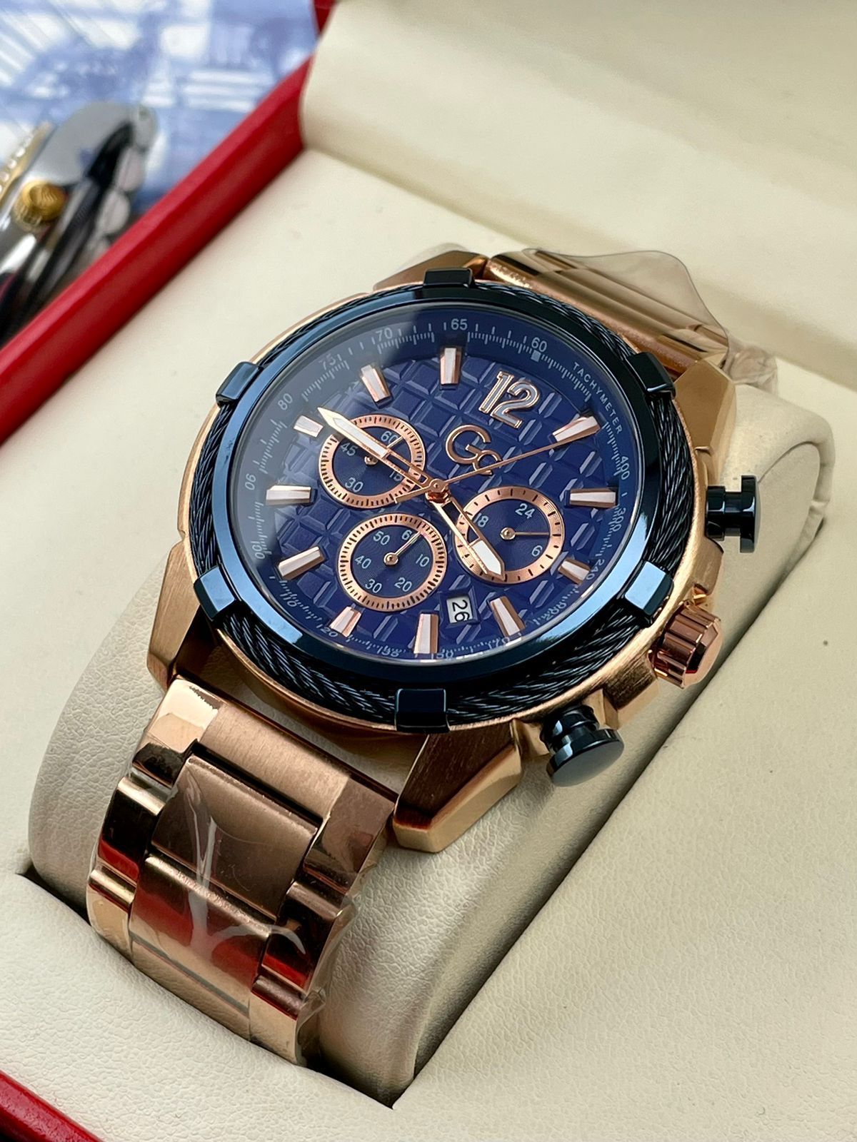 Luxurious feel of the watch ensures you are ready in office Gold Navy » Mega Fashion