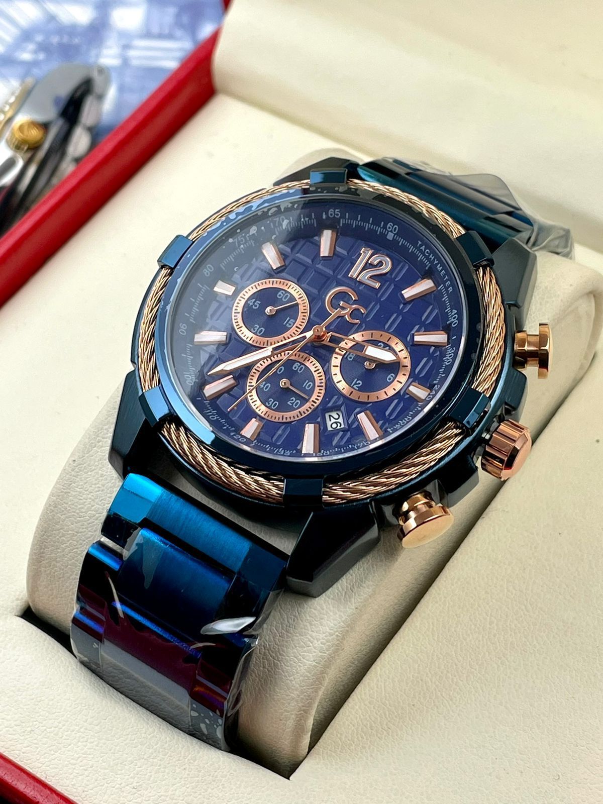 Luxurious feel of the watch ensures you are ready in office Navy Gold » Mega Fashion