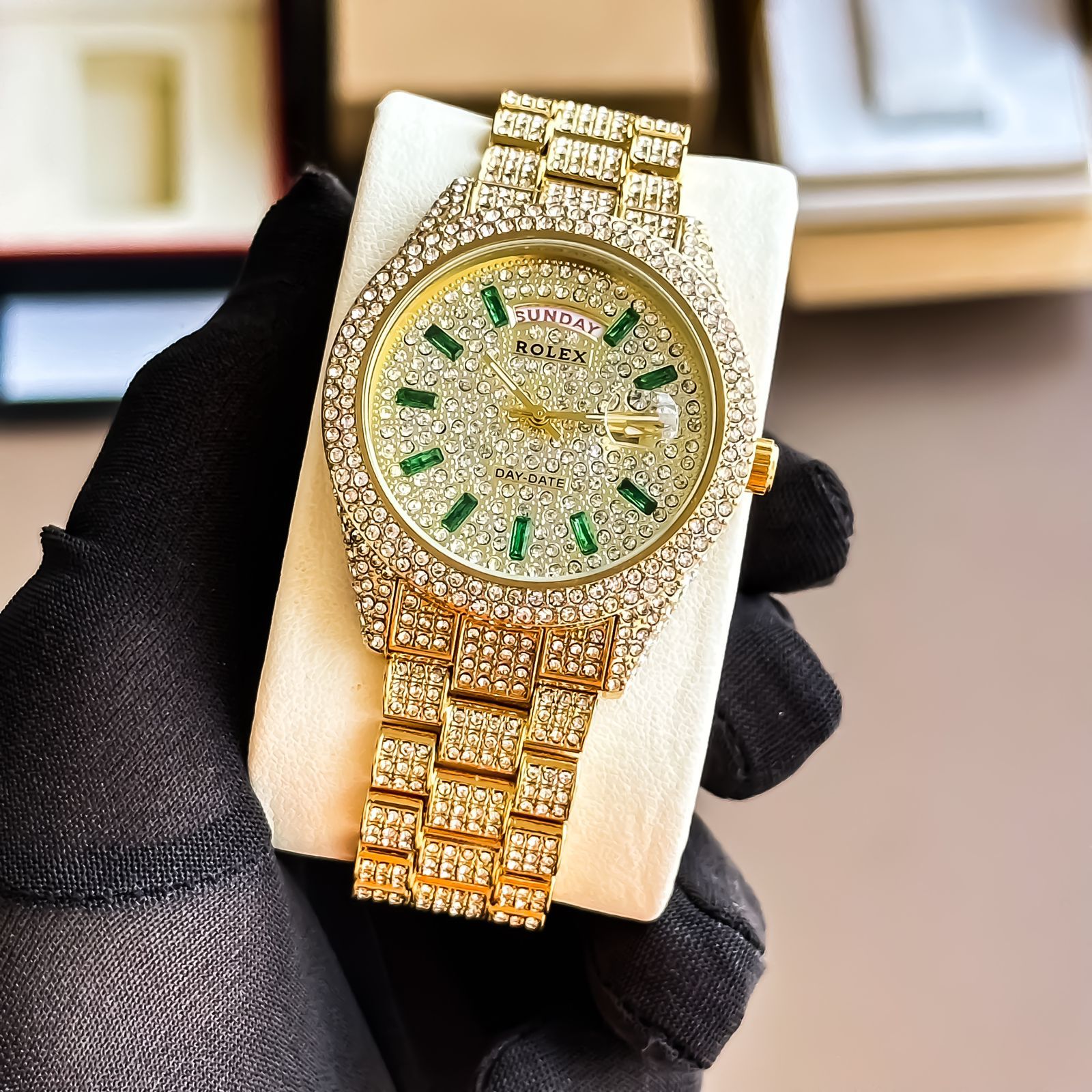 Branded Luxurious Shape Round Watches » Mega Fashion