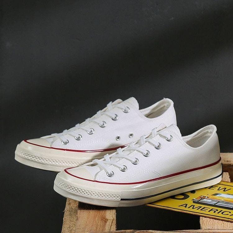Converse  Chuck 70 Low White Sneakers