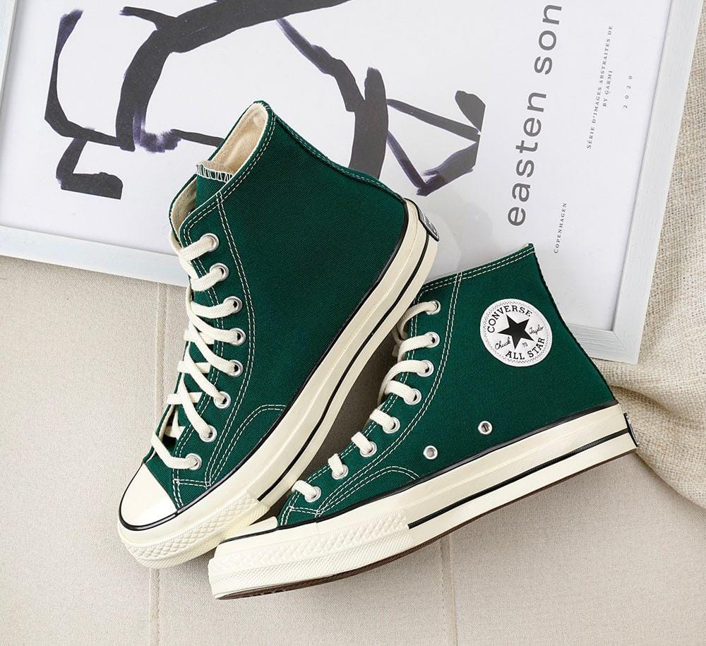 Converse  Chuck 70 High Navy Sneakers