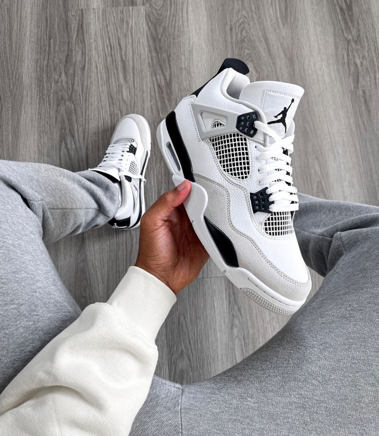 Nike Air Retro 4 White Black Sneakers