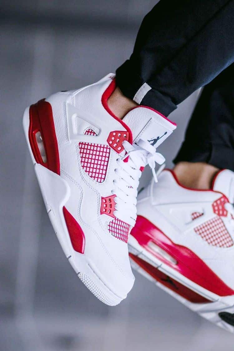 Nike Air Retro 4 Red Sneakers
