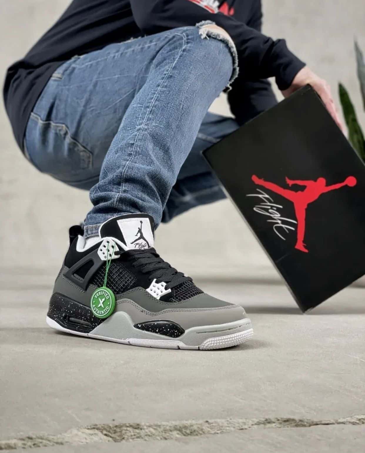Nike Air Retro 4 Dark Leather Sneakers