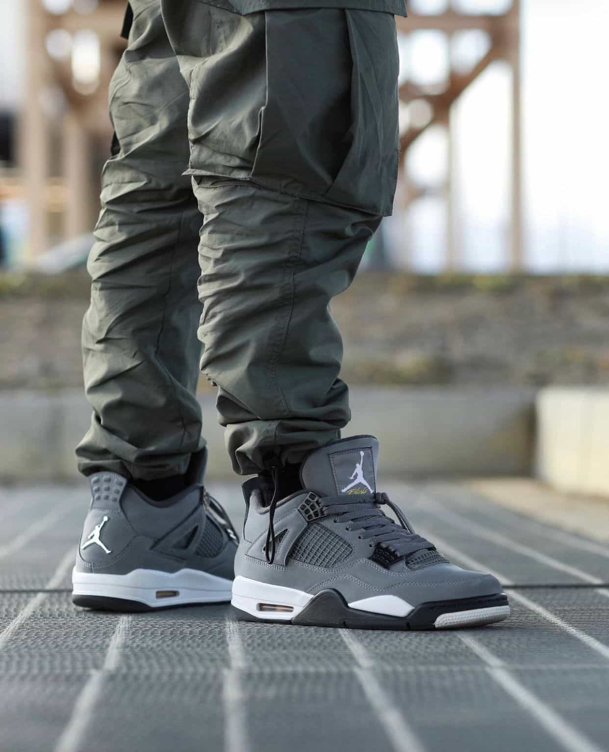 Nike Air Retro 4 Dark Grey Sneakers