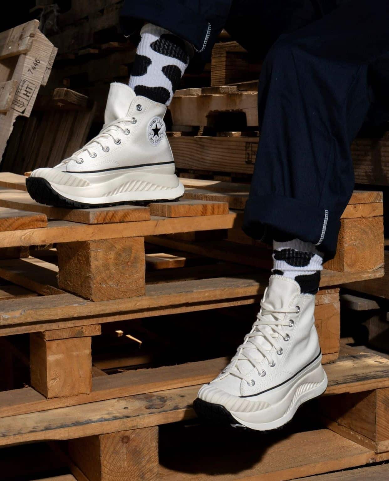 Converse  Chuck 70 AT-CX White Long Sneakers