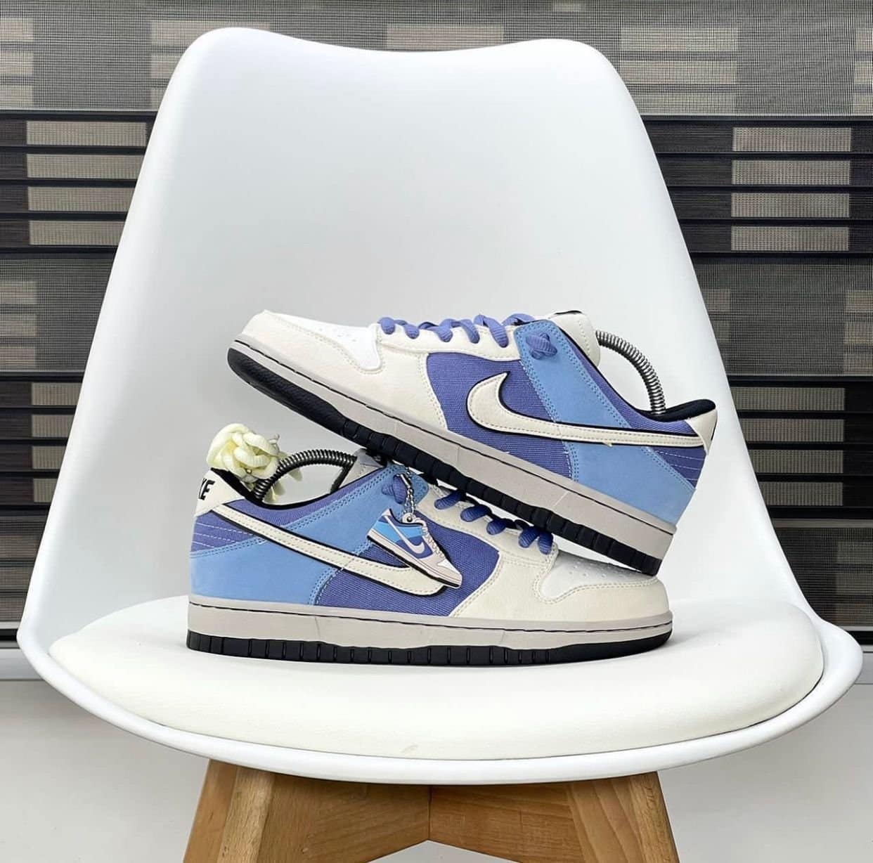 Nike SB Dunk Low Sneakers