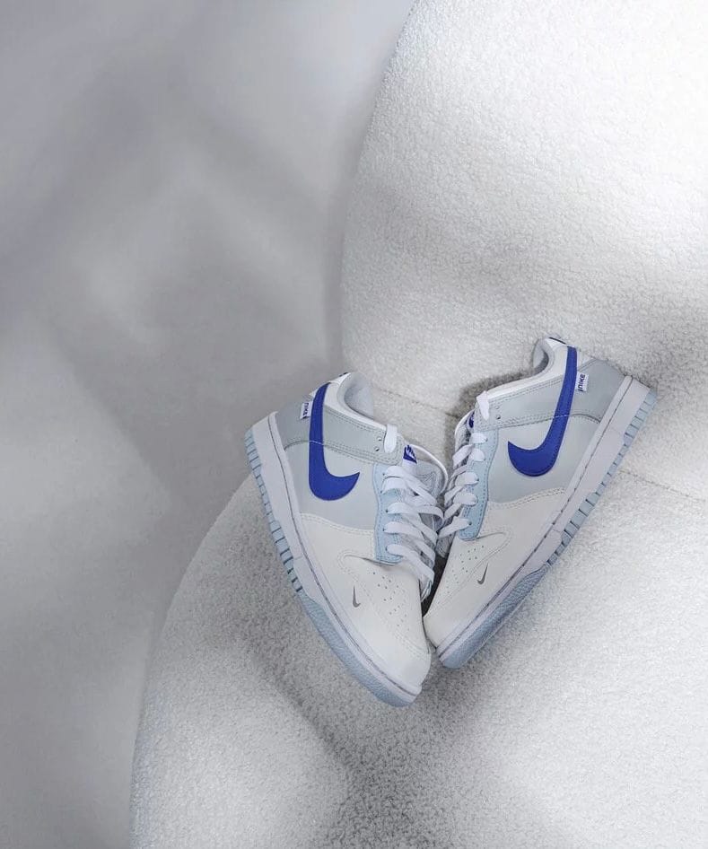 Nike SB Dunk Ivory Hyper Royal Low Sneakers