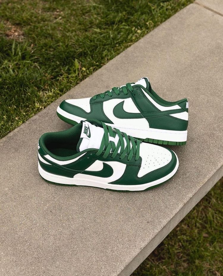 Nike SB Dunk Spartan Green Sneakers