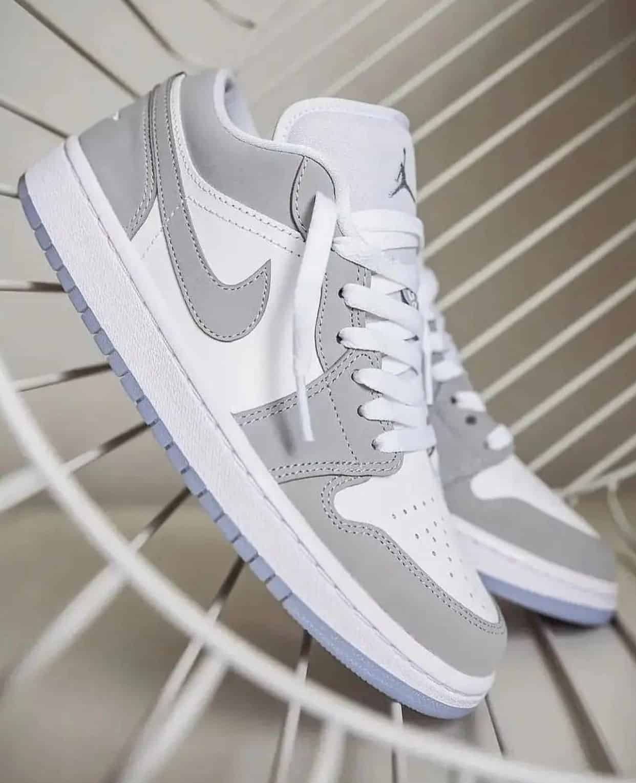 Nike Air 1 Wolf Grey Low Sneakers