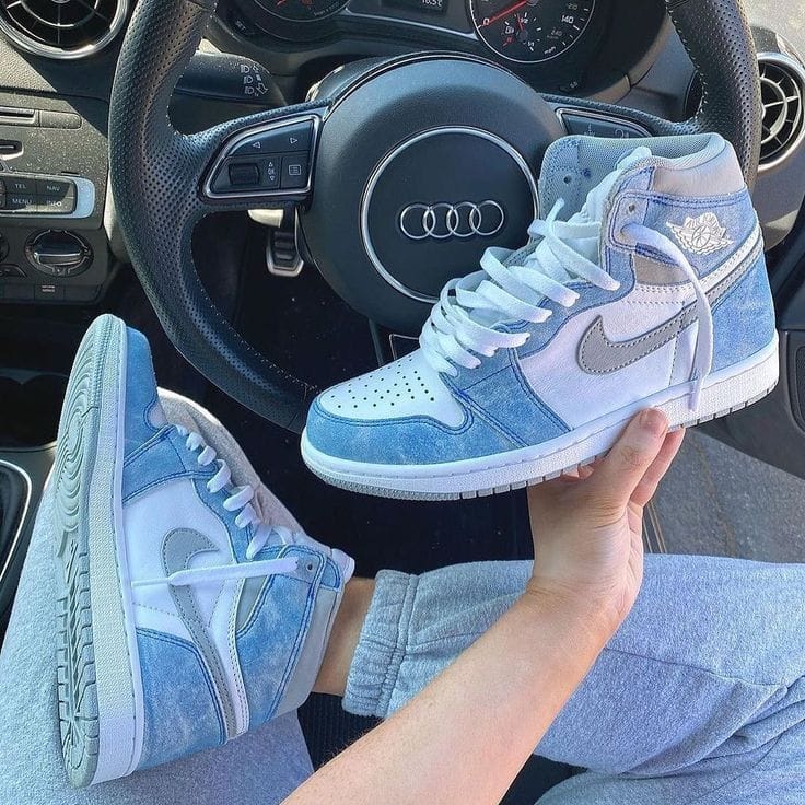 Nike Air 1 Hyper Royal Long Sneakers