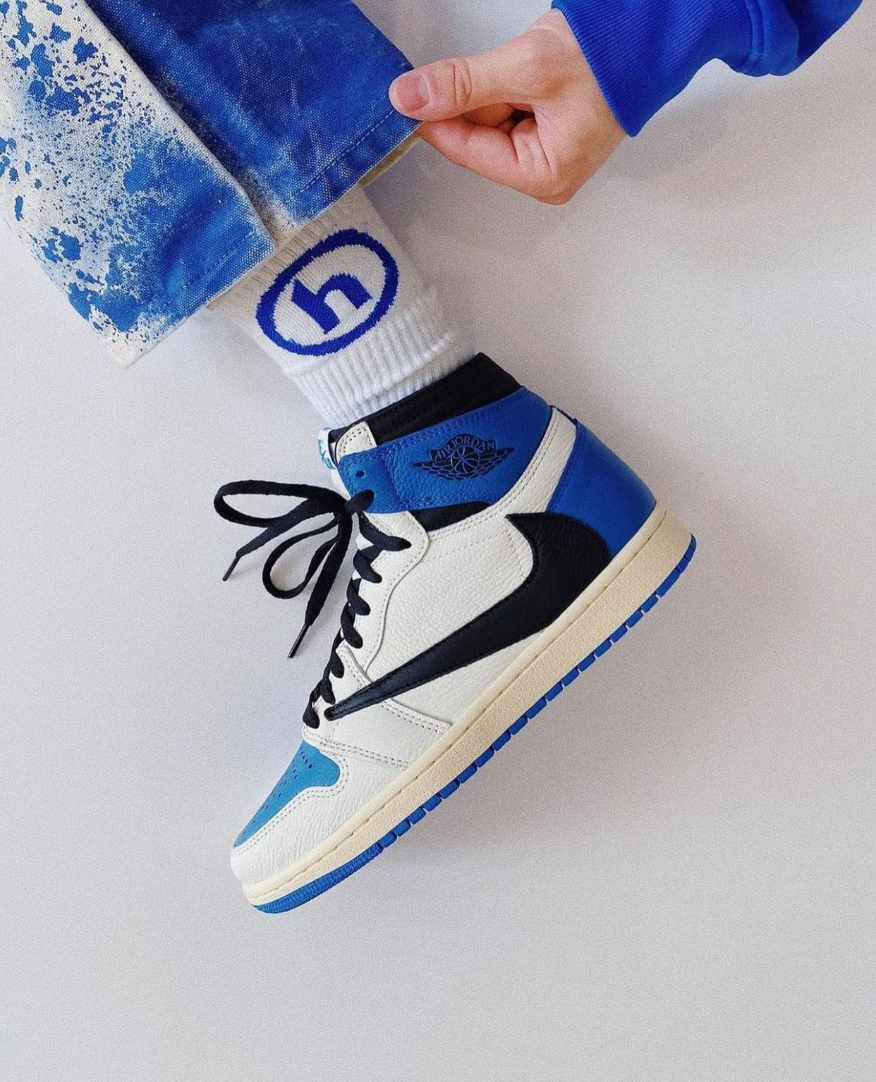Nike Air 1 Travis Scott Sneakers
