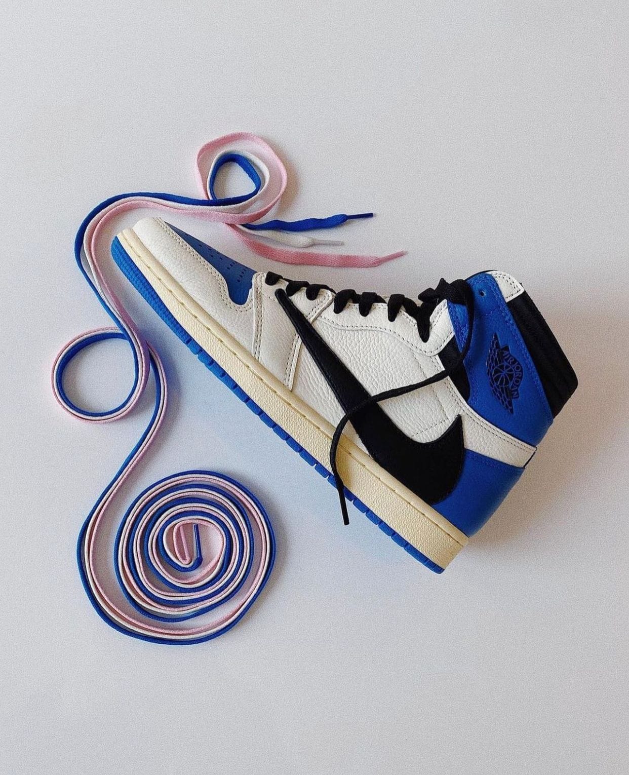 Nike Air 1 Travis Scott Sneakers