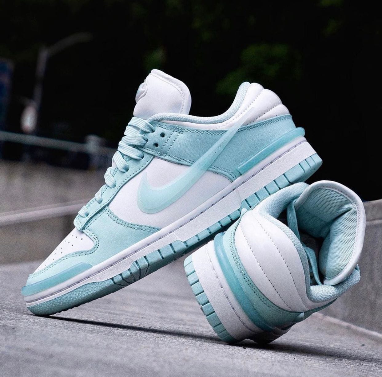 Nike WMNS Dunk Low Twist Sneakers