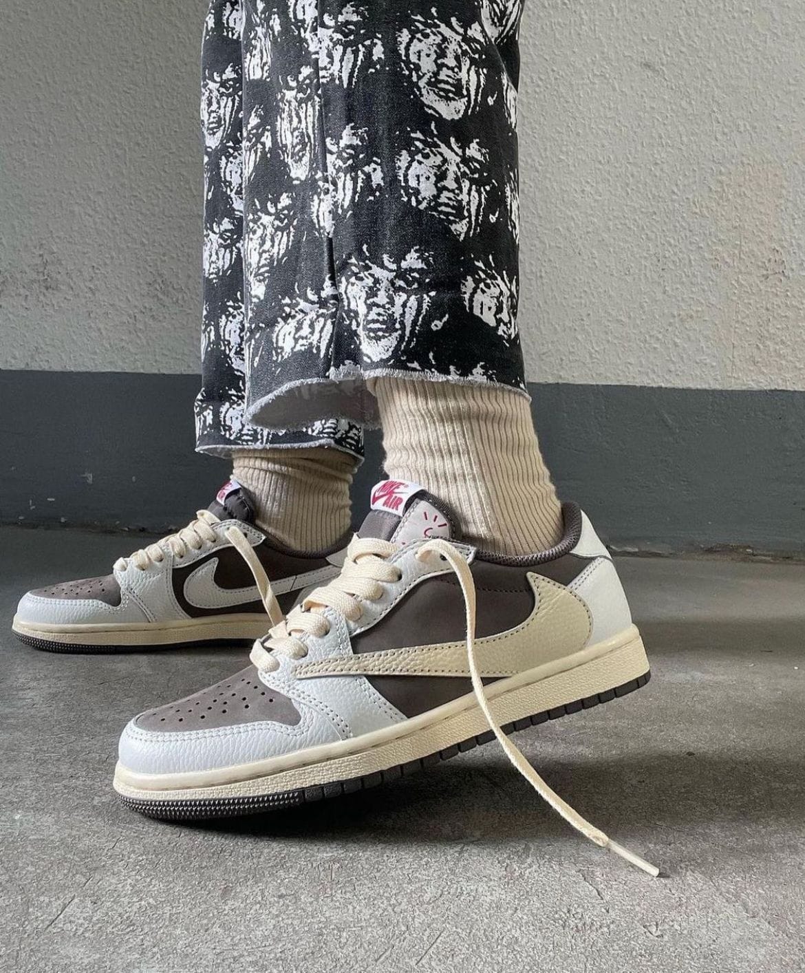 Nike Air 1 Travis Scott Mocha Sneakers