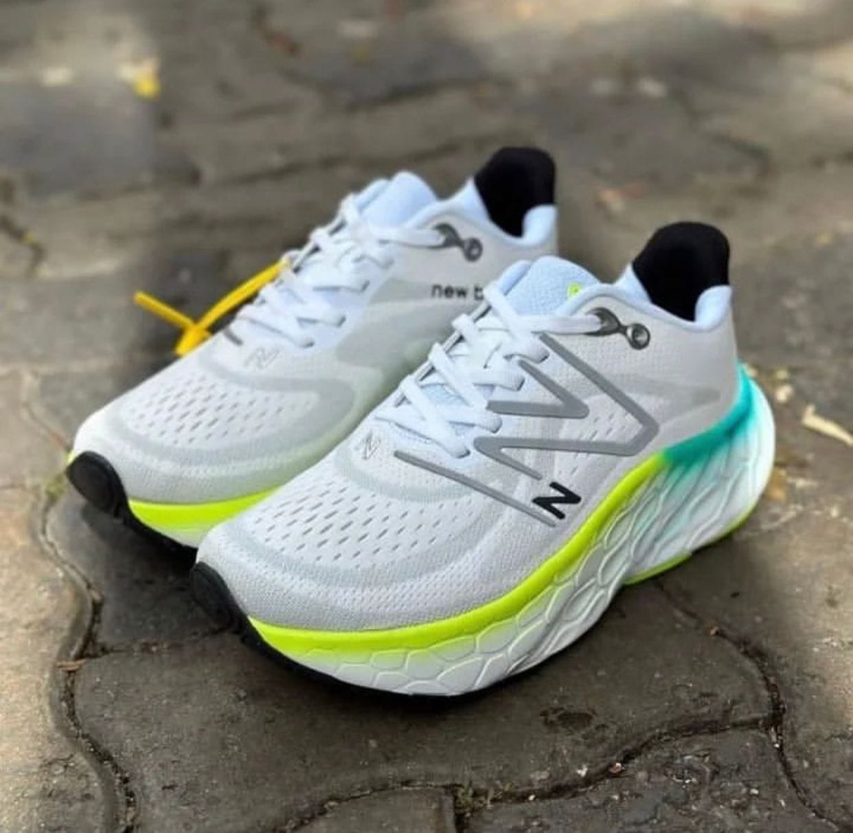 New Balance Fresh Foam More 4 Running Shoes