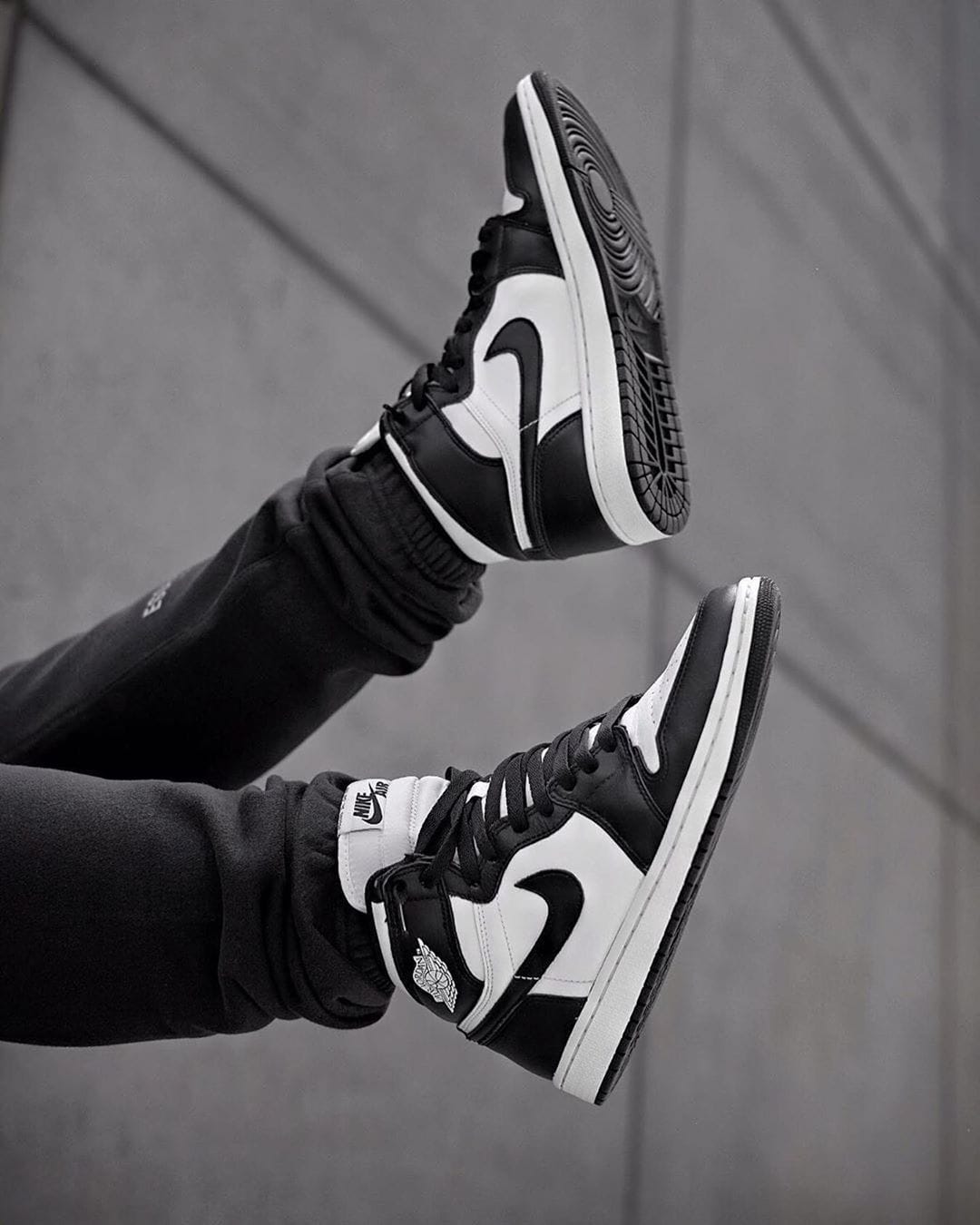 Nike Retro 1 Panda Long Sneakers