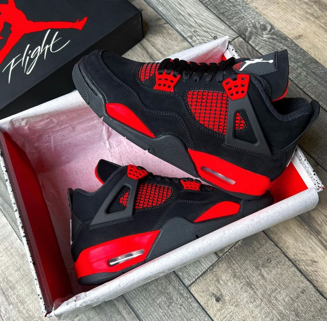 Nike Retro 4 Thunder Sneakers