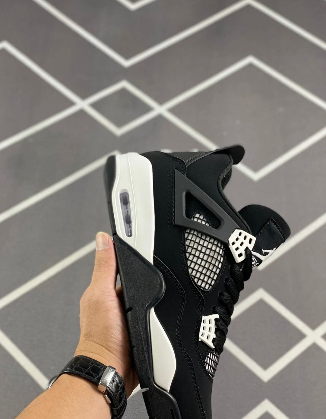 Nike Retro 4 White Thunder Sneakers