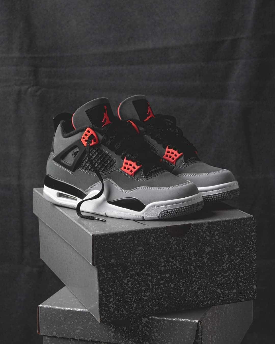 Nike Retro 4 Infrared Sneakers