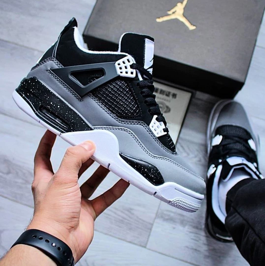 Nike Retro 4 Fear Pack Sneakers