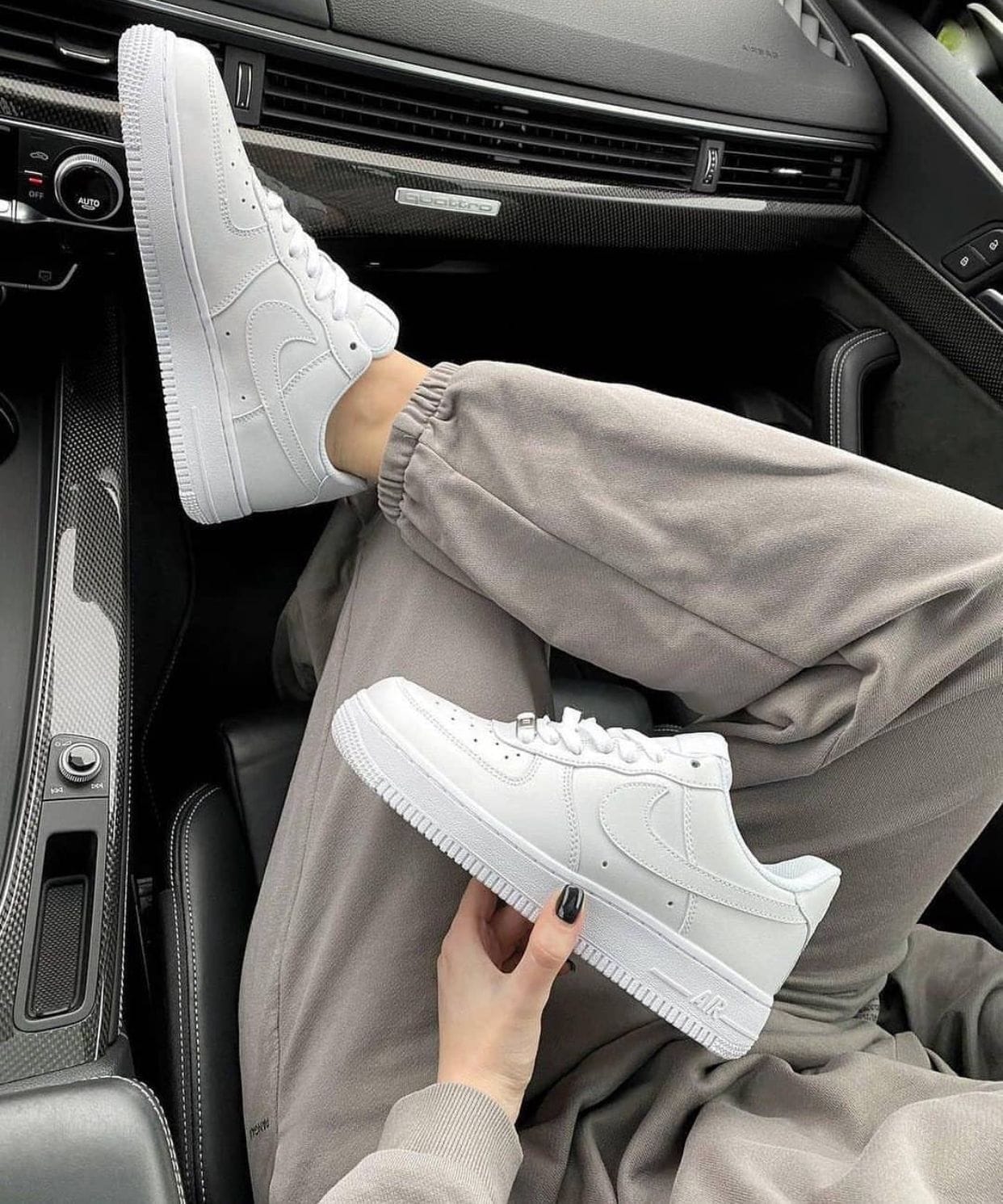 Nike Airforce 1 White Sneakers
