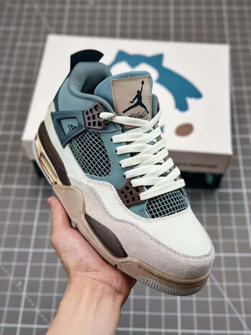 Nike Retro 4 Sneakers