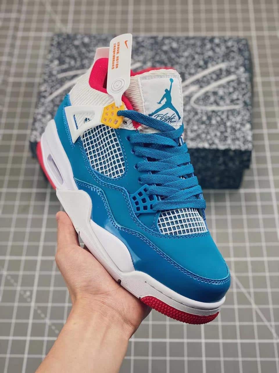 Nike Retro 4 Sneakers