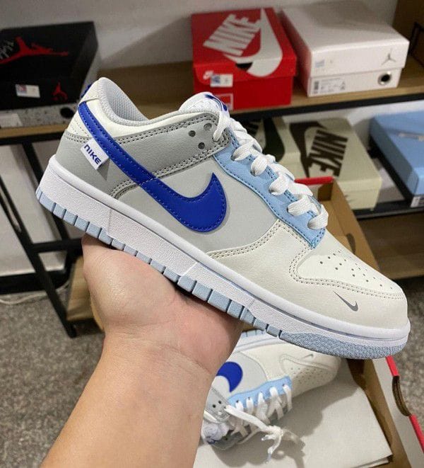 Nike SB Dunk Low Sneakers