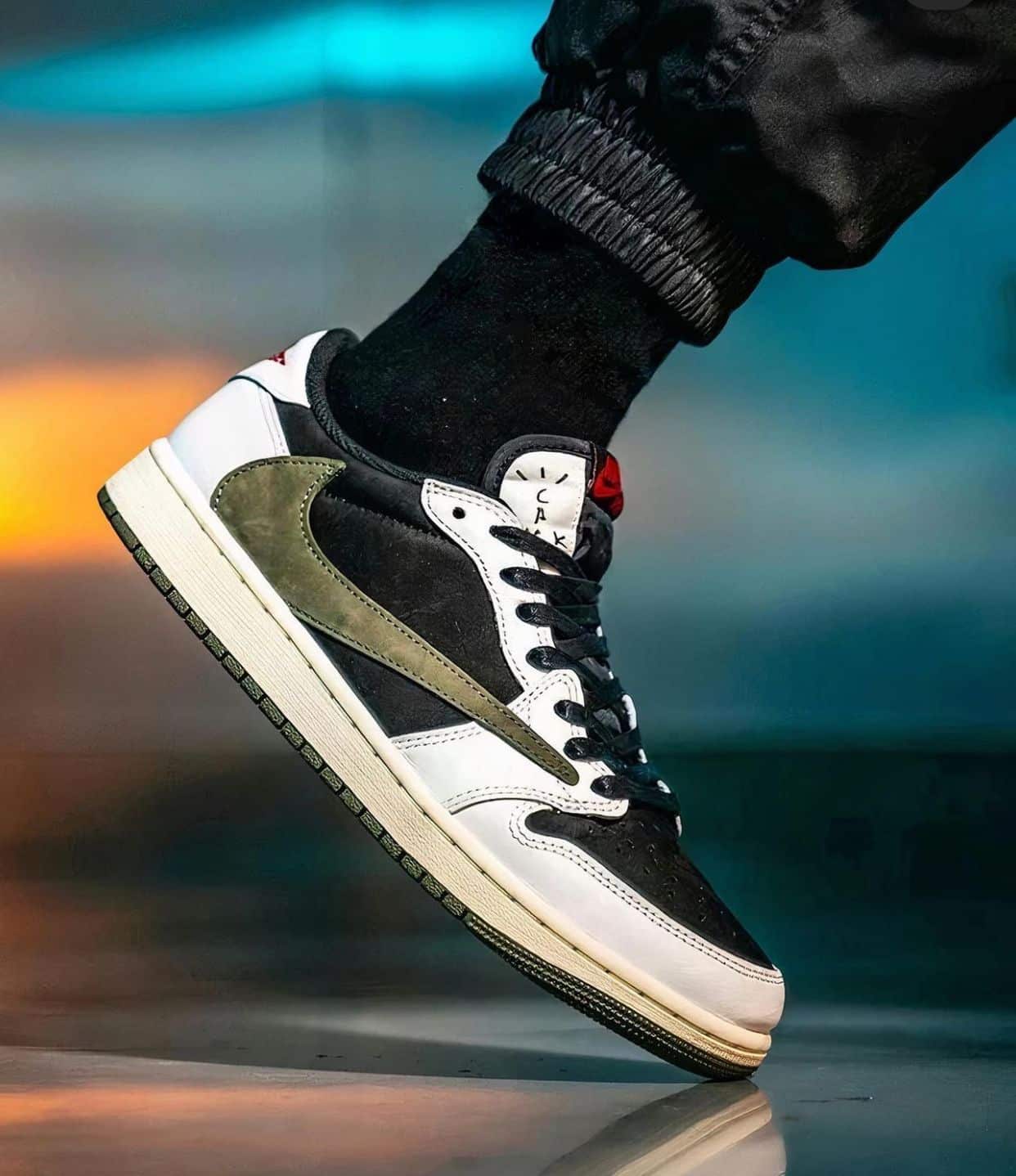Nike Air 1 Travis Scott Sneakers