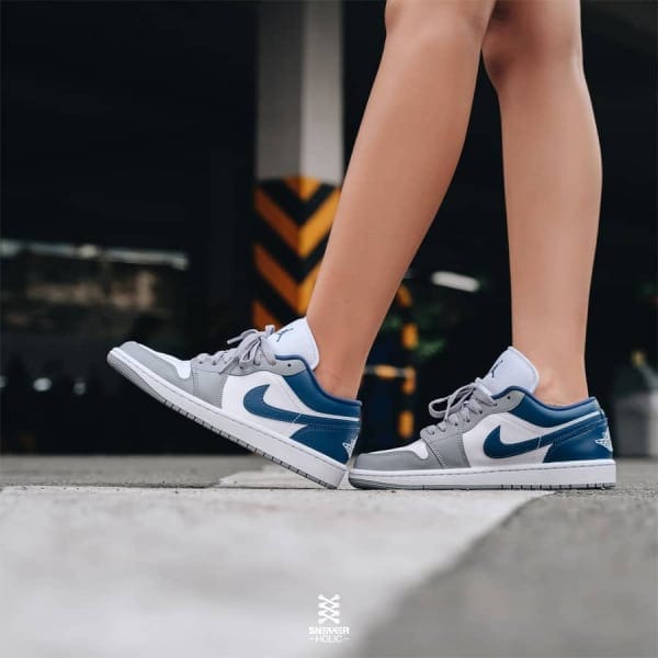 Nike Retro 1 French Low Sneakers