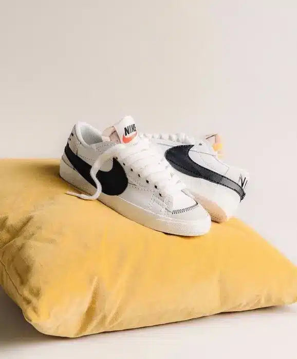 Nike Blazer 77 Low White Sneakers