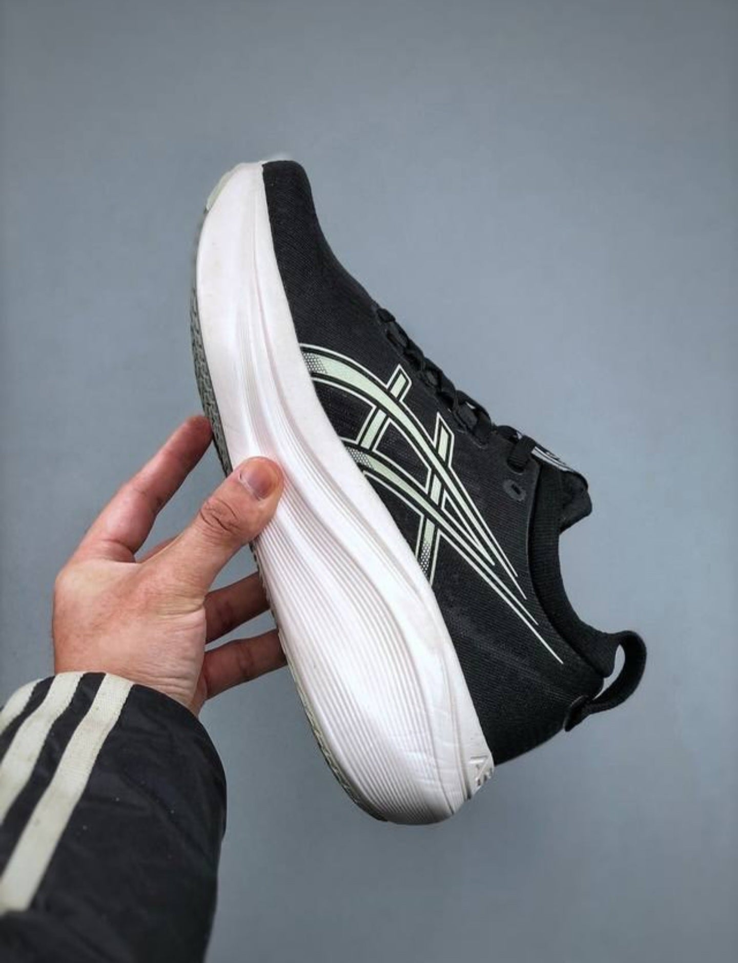 Asics Gel-Nimbus 27 Black White Running Shoes