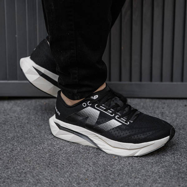 New Balance Fuelcell Sc Elite V4 Black Running Shoes