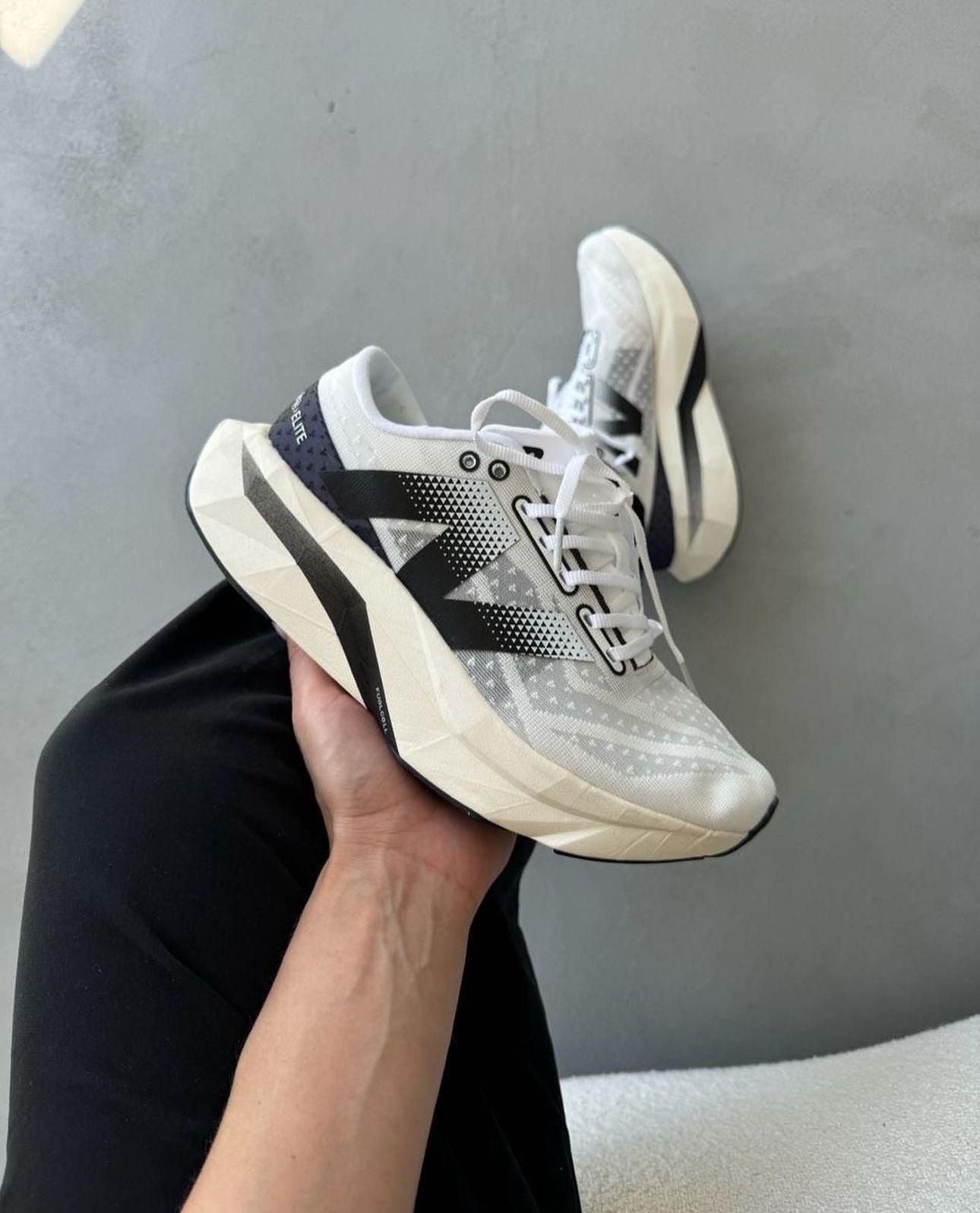 New Balance Fuelcell Sc Elite V4 White Black Running Shoes