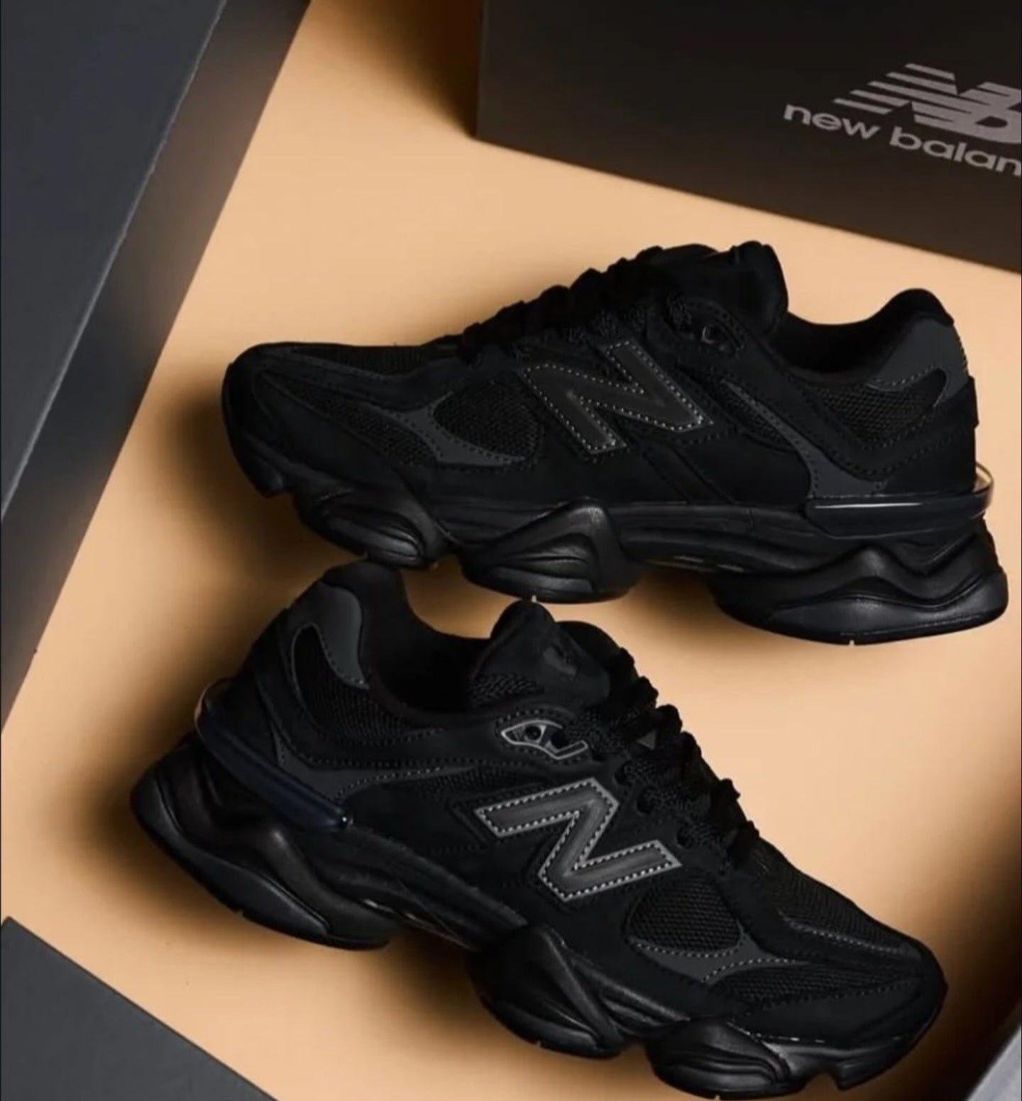 New Balance 9060 Z-Black Sneakers