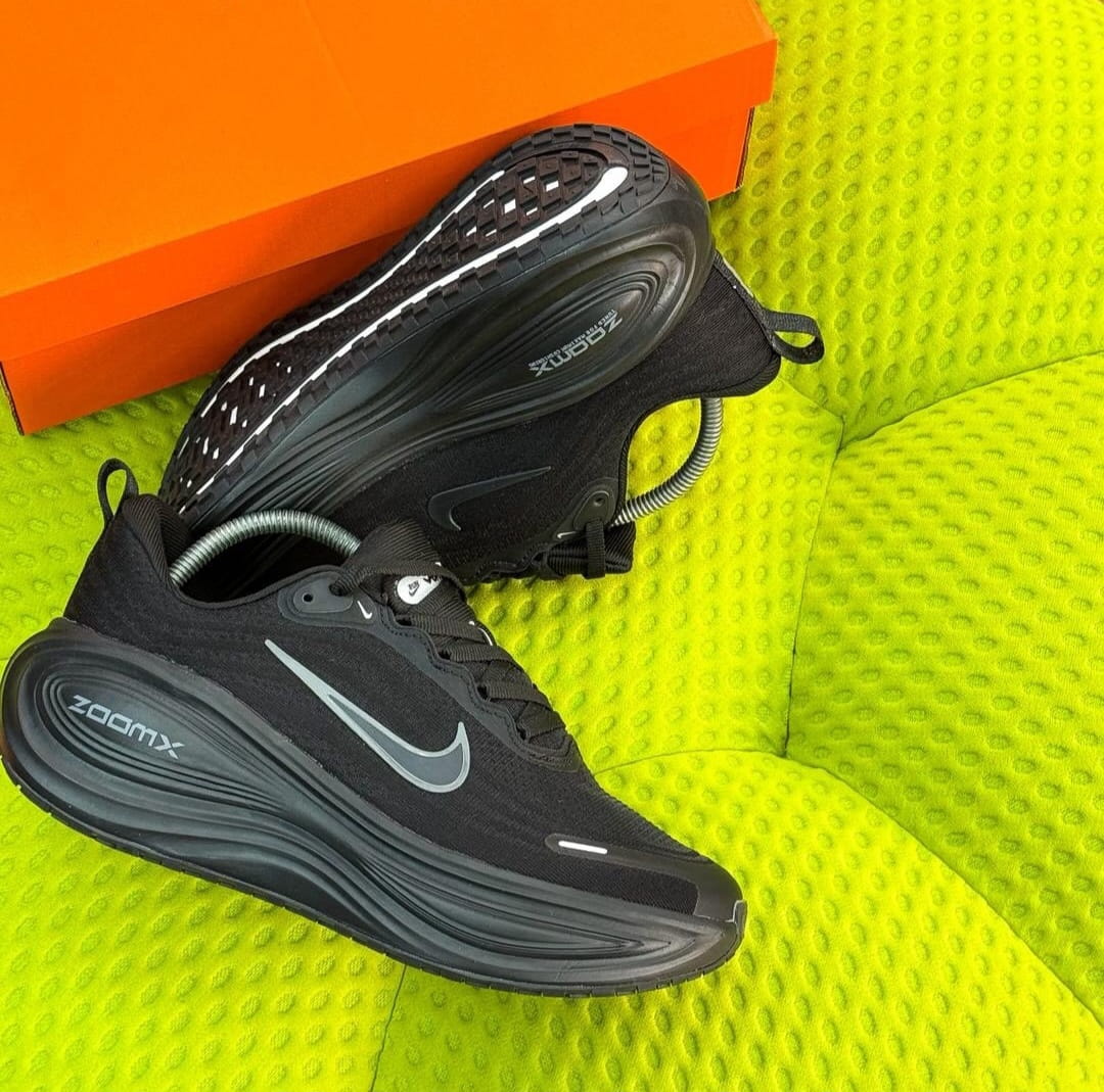 Nike Vomero Plus Black Running Shoes