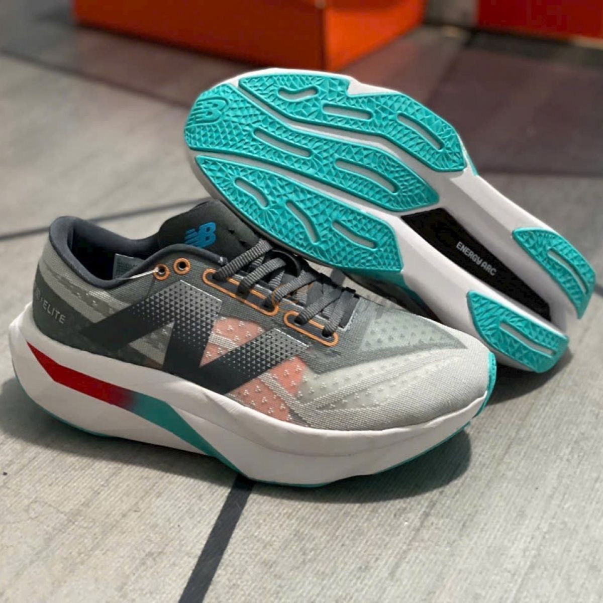 New Balance Fuelcell Sc Elite V4 Dark Running Shoes