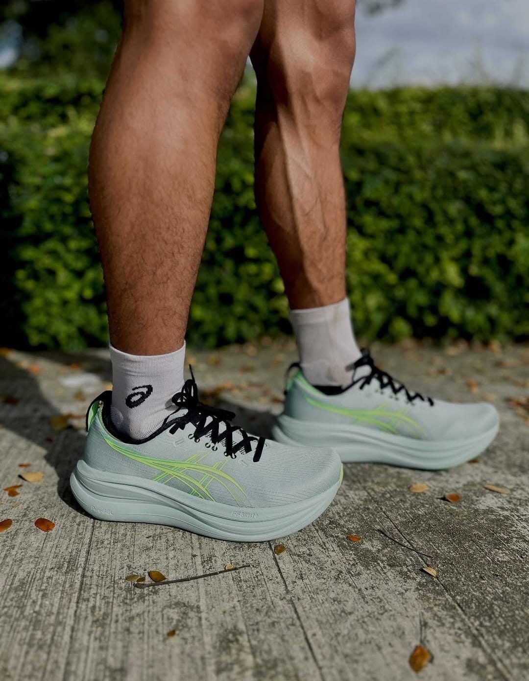 Asics Gel-Nimbus 28 Illuminate Green Running Shoes