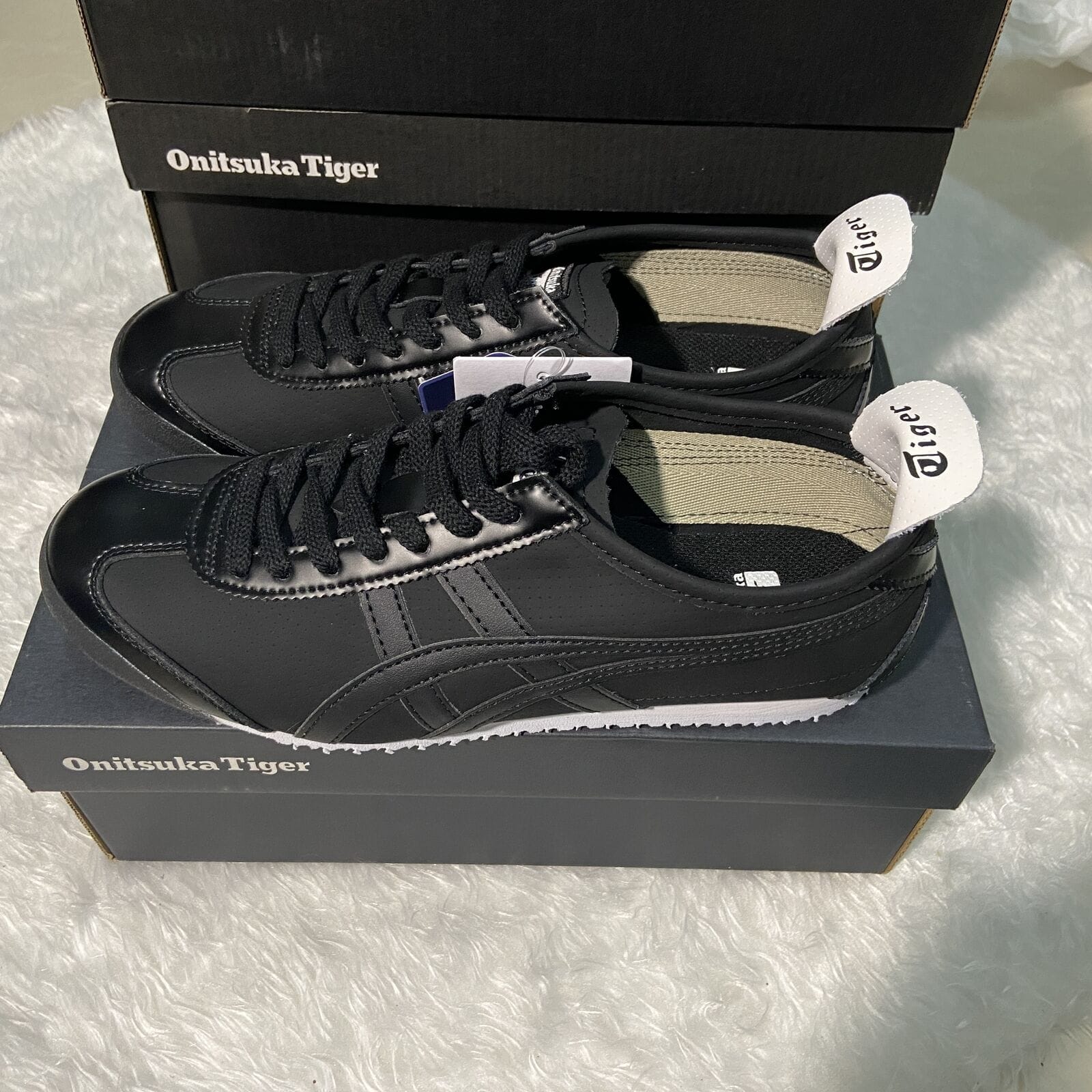 Onitsuka Tiger Mexico 66 Black White Sneakers