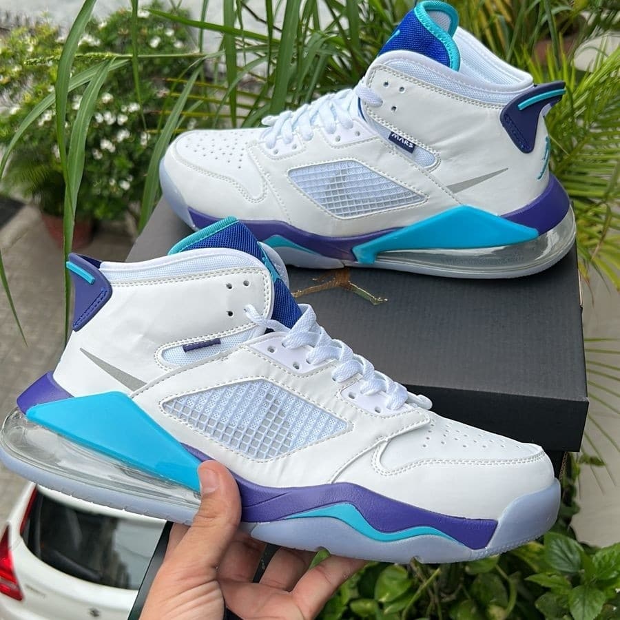 Nike Air Mars 270  White Sneakers