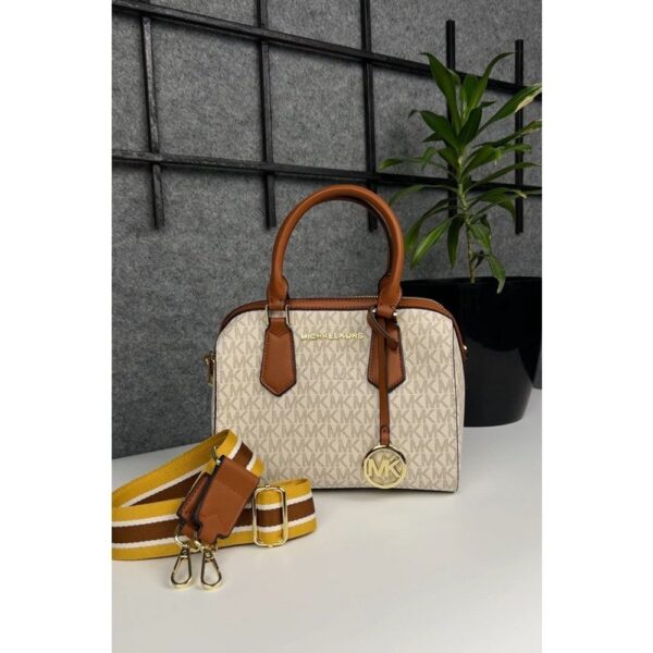 Michael Kors Handbag MK Boston Sling Hand Bag With Dust Bag Shoulder Strap White 320